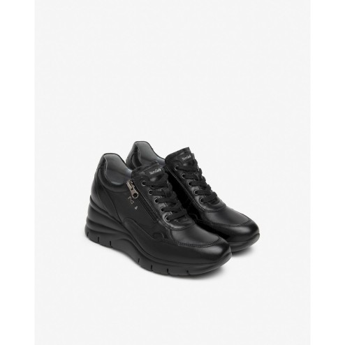 SNEAKERS GAIN